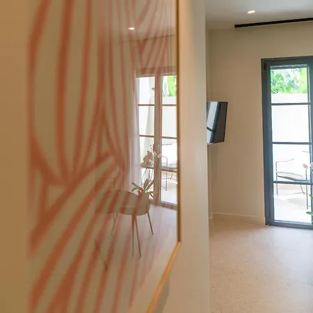 Essence Ξενοδοχείο με διαμερίσματα 4*