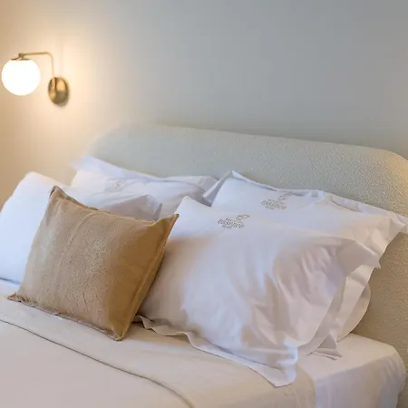 Essence Argostoli (Kefalonia)