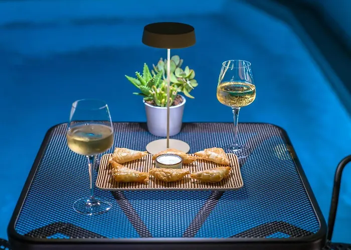 Essence Aparthotel Argostoli (Kefalonia)