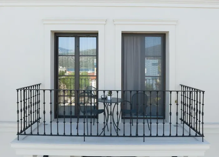 Essence Argostoli (Kefalonia)