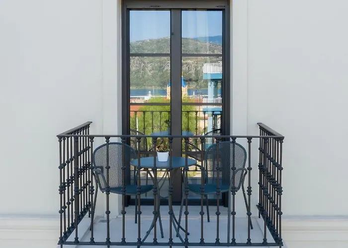 Essence Aparthotel 4*