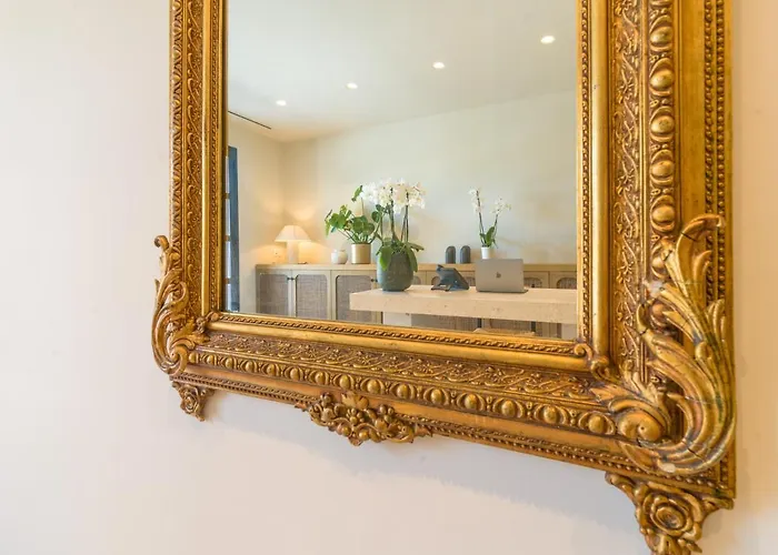 Essence Argostoli (Kefalonia)